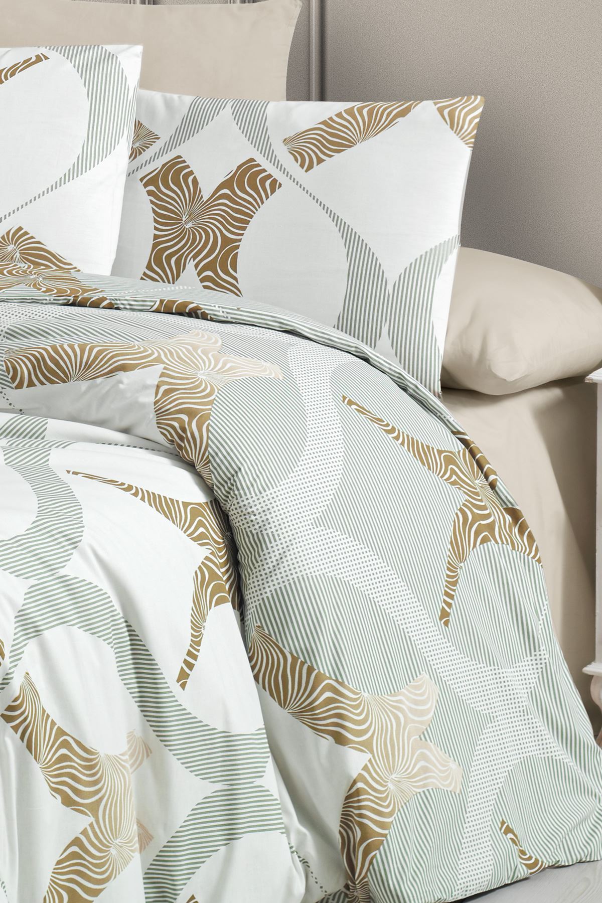 Aytunç Melis %100 Pamuklu Çift Kişilik Lastikli (Fitted) Nevresim Takımı 200x220 cm